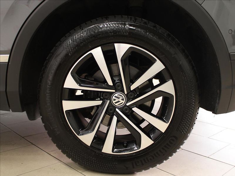 Volkswagen Tiguan 2,0 TSi 140 KW, LED, DSG, 4 Mo - fotka 29 z 30