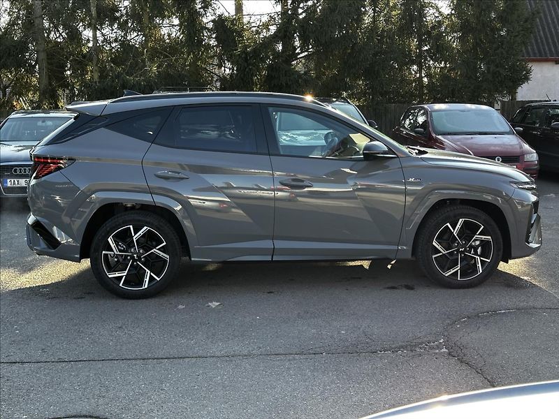 Hyundai Tucson 1,6 TGDI N LINE STYLE PREMIUM - fotka 7 z 12