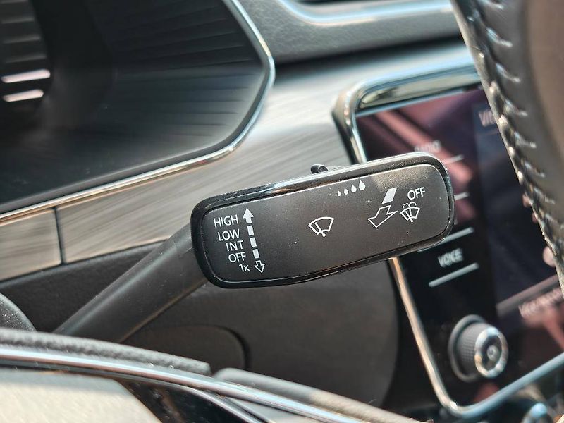 Škoda Superb Ambition 7DSG 2,0TDI - fotka 17 z 23