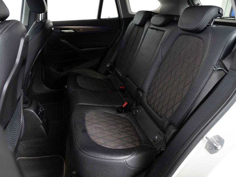 BMW X1 sDrive18i - fotka 21 z 22