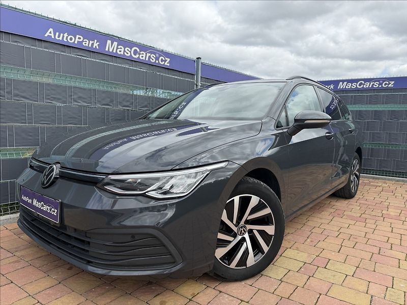 Volkswagen Golf VIII 2.0 TDI Life DSG/ACC - fotka 1 z 27
