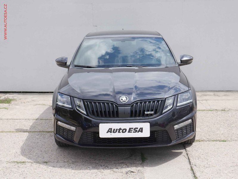 Škoda Octavia (2017) 2.0 TDi, RS, LED - fotka 2 z 18