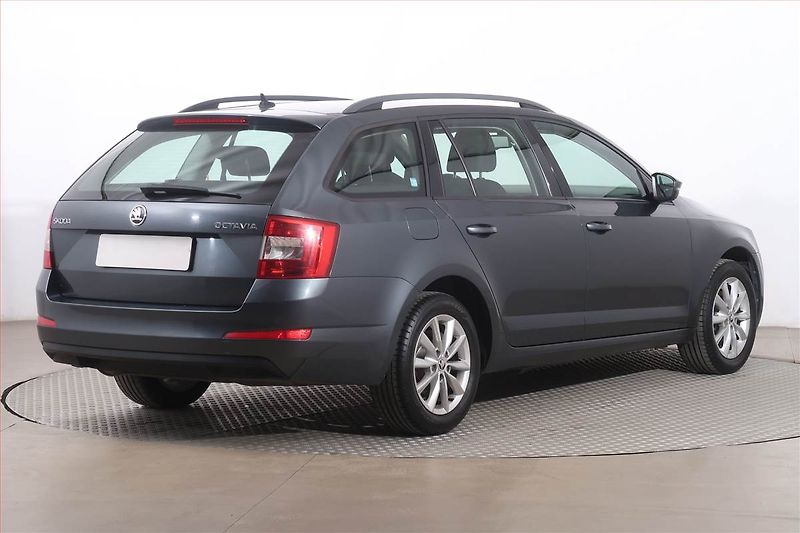 Škoda Octavia (2015) 2.0 TDI, Serv.kniha, Navi - fotka 5 z 21