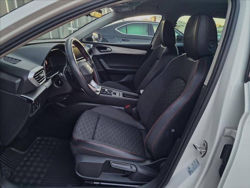 Seat Leon 2.0TDI 110kW DSG FR ST,1.Maj - fotka 19 z 50