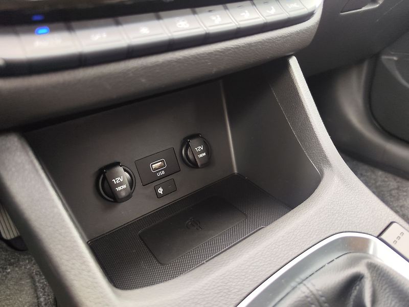 Hyundai i30 1.5 T-GDI/117kW Smart - fotka 18 z 30