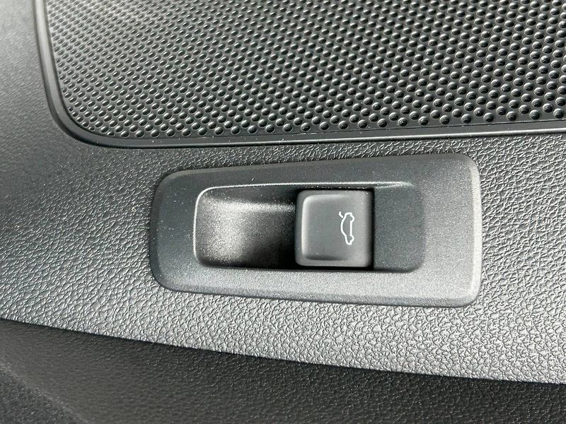 Škoda Karoq (2022) 1.5 TSI 110 kW Tažné Matrix - fotka 28 z 30