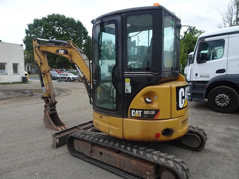 Caterpillar (2016) 303.5E CR - fotka 4 z 11