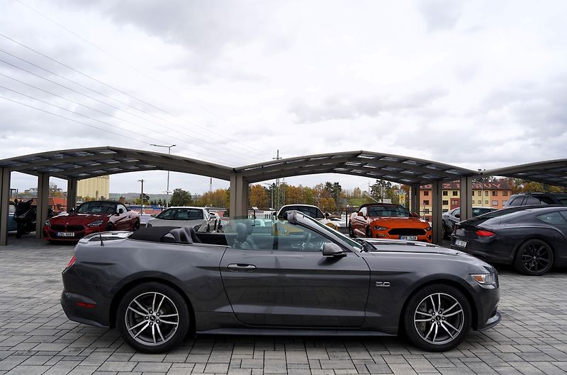 Ford Mustang GT 5.0 Premium /AT/kůže/440 PS - fotka 13 z 33