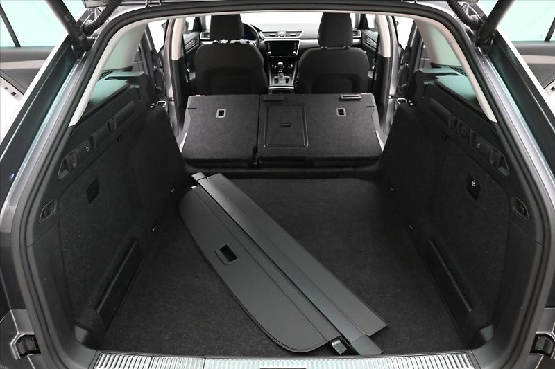 Škoda Superb 2,0 TDI 147 kW DSG Style Záruk - fotka 11 z 32