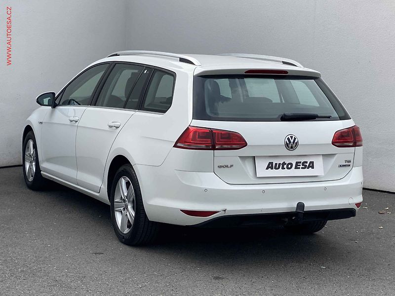 Volkswagen Golf (2014) 1.4 TGi, ČR, Highline, DSG - fotka 6 z 16