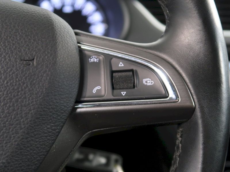 Škoda Octavia (2016) JOY 2.0TDI 110kW 4X4 TAŽNÉ XEN - fotka 19 z 34