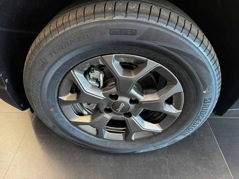 Jeep Avenger Longitude 1.2 Turbo 100k MT6 E - fotka 16 z 19