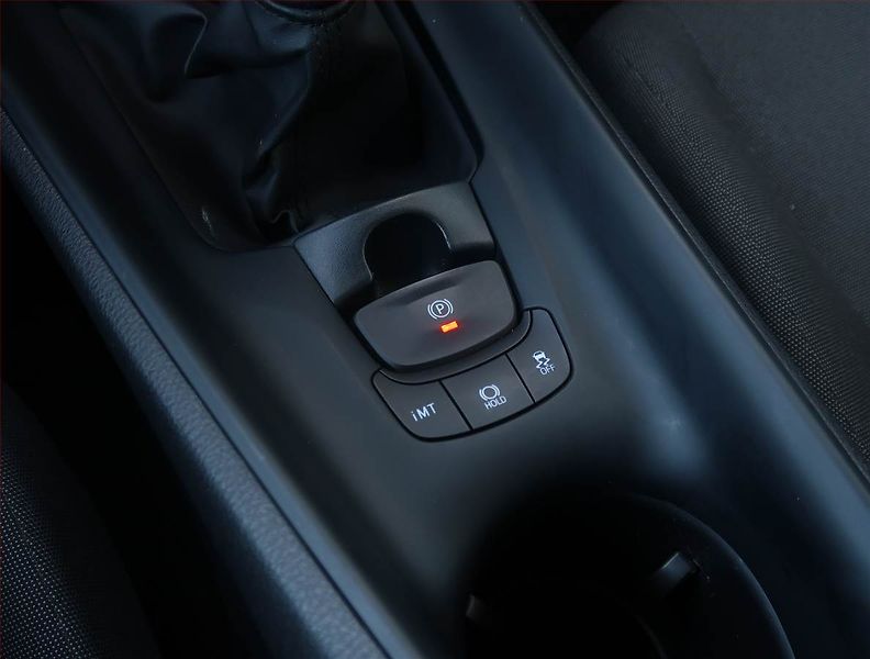 Toyota C-HR (2021) 1.2 Turbo, Serv.kniha - fotka 19 z 20