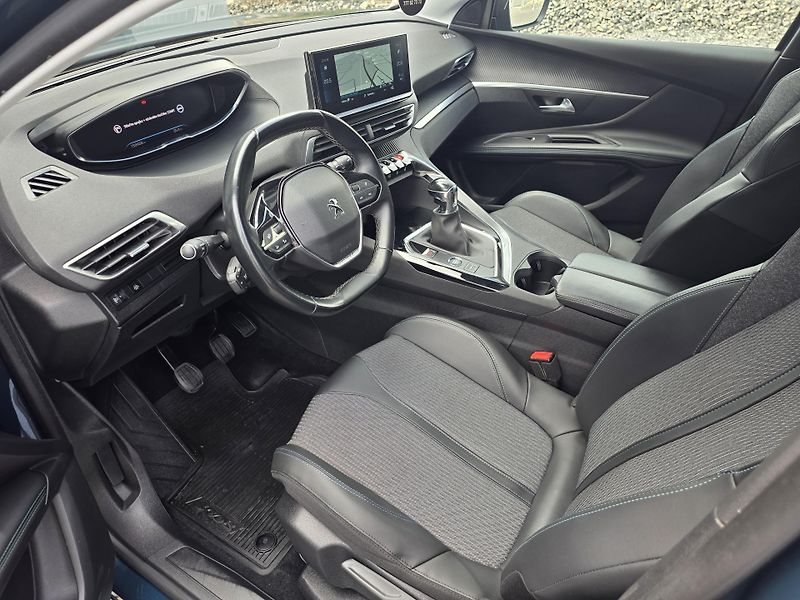 Peugeot 3008 (2022) 1.5BHDi 96kW ALLURE 1.MAJITEL  - fotka 10 z 20