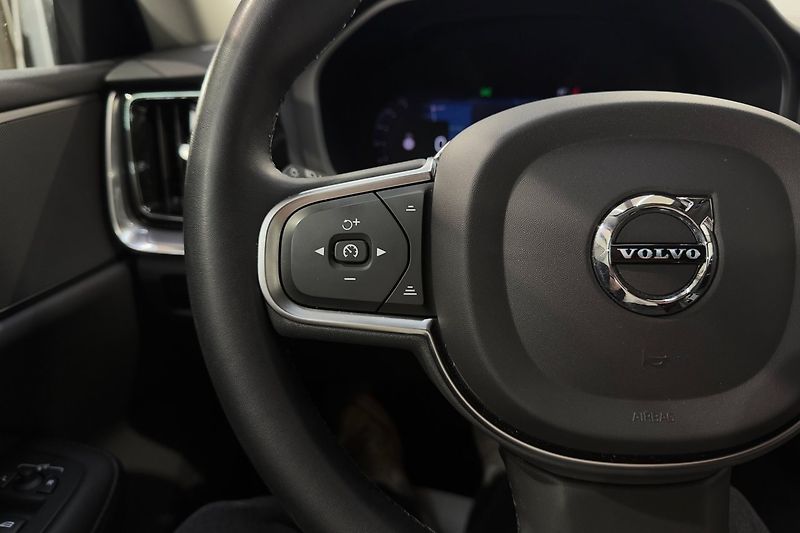 Volvo V60 Recharge T6 AWD Core Taž Kam - fotka 9 z 22
