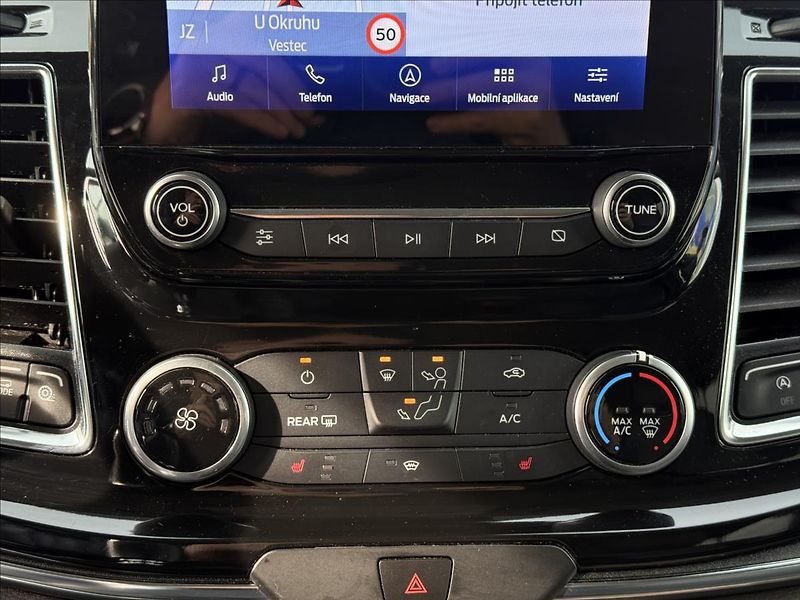 Ford Tourneo Custom 2,0 EcoBlue 136kW TitaniumX L1 - fotka 22 z 22