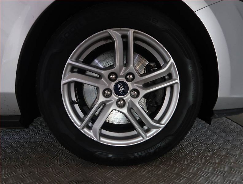 Ford Focus (2019) 1.5 TDCi, Tempomat - fotka 15 z 18