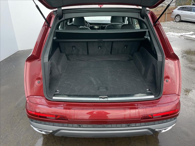 Audi Q7 3,0 TDI quatro S line TAŽNÉ - fotka 25 z 25