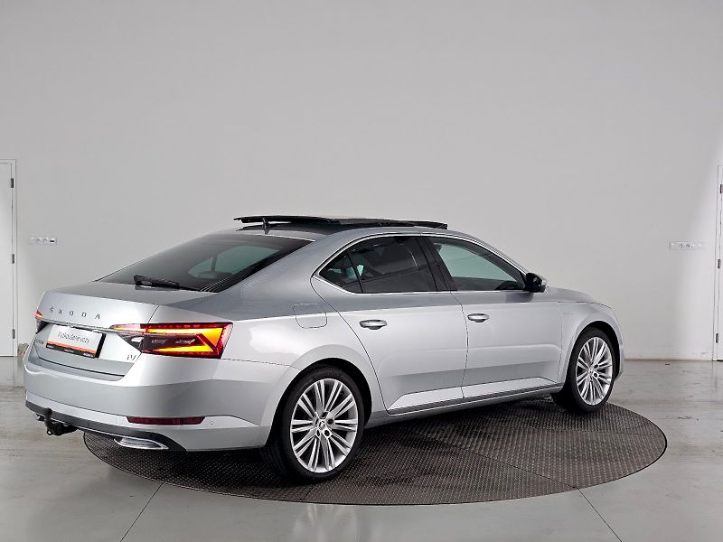 Škoda Superb (2019) 1.4PHEV 160kW LAURIN a KLEMENT - fotka 2 z 30