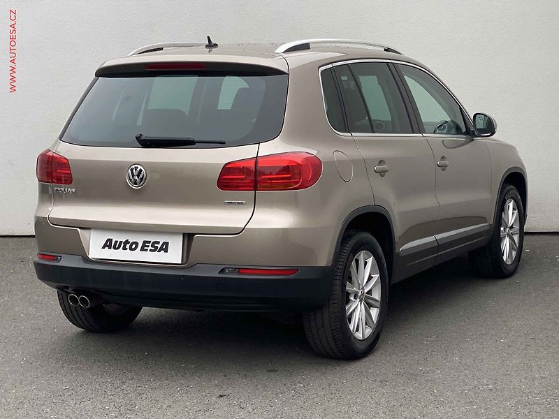 Volkswagen Tiguan (2012) 2.0 TDi 4x4, Sport&Style - fotka 4 z 17