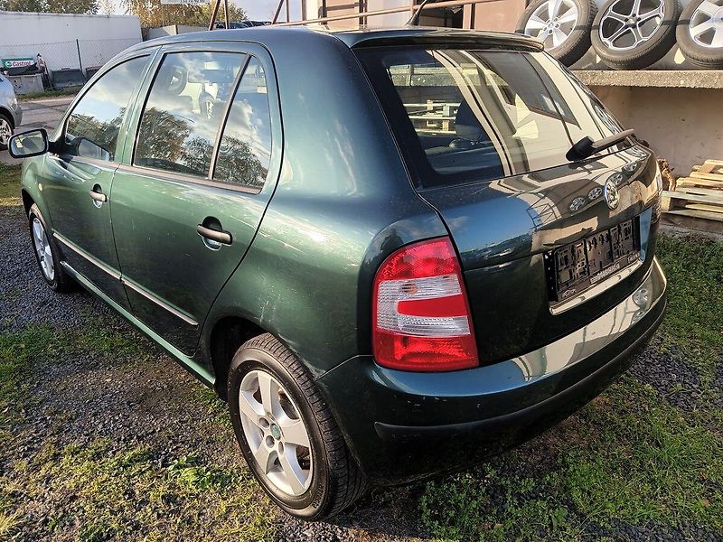 Škoda Fabia 1.4 16V Comfort - fotka 3 z 20