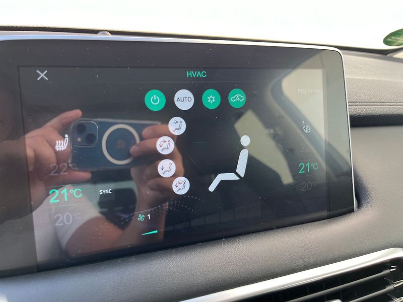 MG EHS 1.5TGI, 190kW, Plug-in Hybrid - fotka 12 z 30