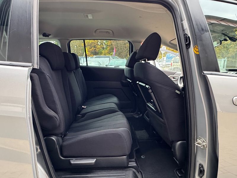 Mazda 5 (2012) 1.6 MZR-CD, 7míst - fotka 11 z 36
