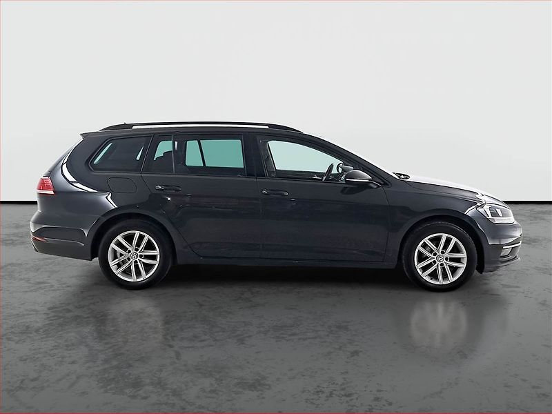 Volkswagen Golf (2020) 2.0 TDI, Navi, Tempomat - fotka 6 z 20
