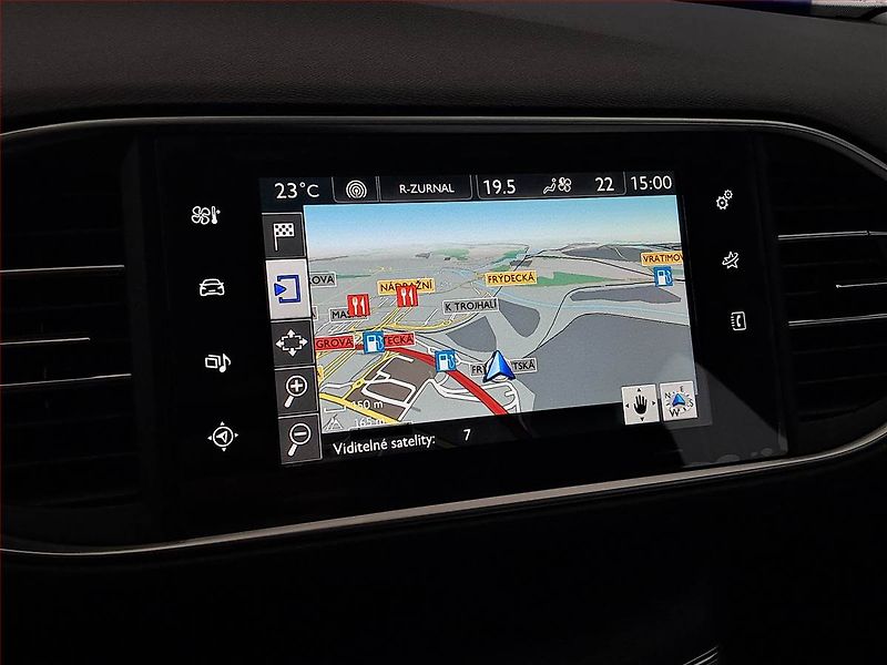 Peugeot 308 (2015) Active 1.2 e-THP, Navi - fotka 13 z 19