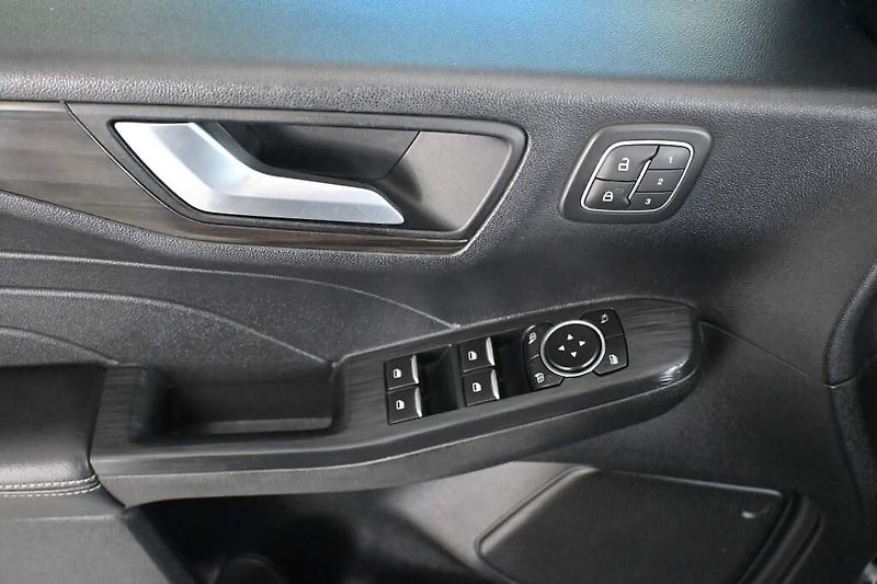 Ford Kuga (2022) 2.5 VIGNALE LED ACC VIRTUAL Ta - fotka 15 z 41