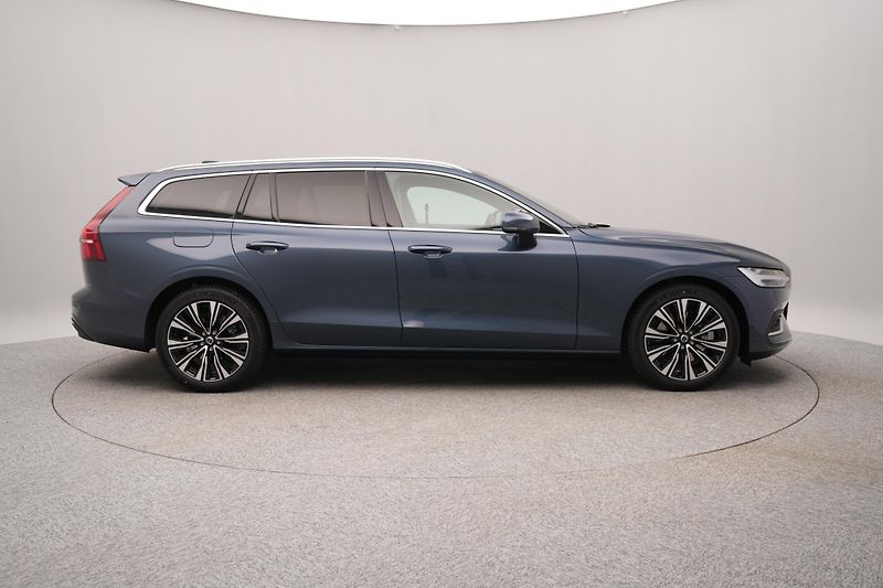 Volvo V60 (2026) B4 AUT BRIGHT PLUS - fotka 9 z 15