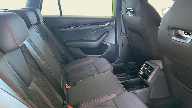 Škoda Octavia (2025) kombi RS 2.0 TSI 195kW DSG - fotka 15 z 32