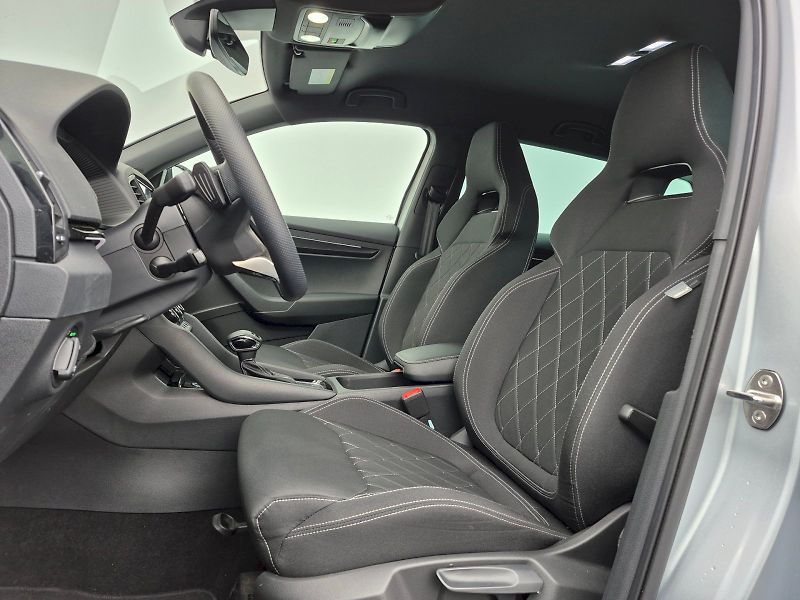 Škoda Karoq (2024) Sportline 2.0 TDI 110kW DSG - fotka 13 z 28