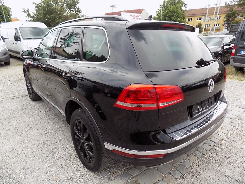 Volkswagen Touareg 3,0TDI 193 KW 4X4 DSG - fotka 15 z 51