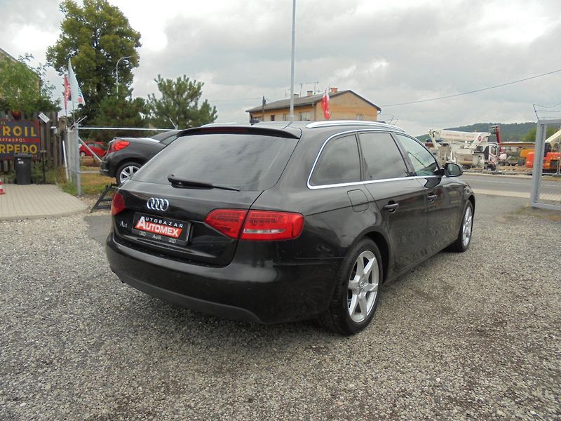 Audi A4 (2012) 1.8 TFSI- NAVIGACE- ALU KOLA - fotka 7 z 12