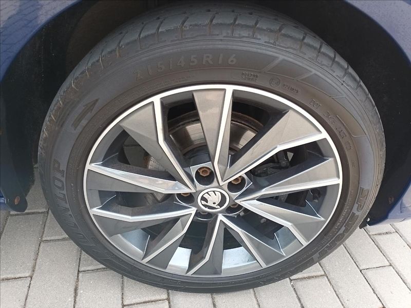 Škoda Fabia 1,2 TSI,66KW,1MAJ,AMBI,KOLA - fotka 24 z 45