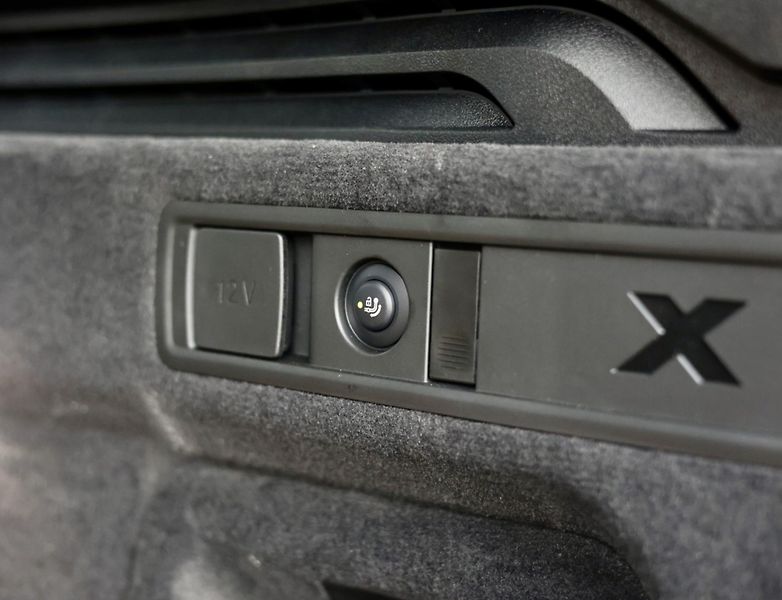 BMW X5 (2025) 50e xDrive M SPORT PRO - fotka 43 z 44