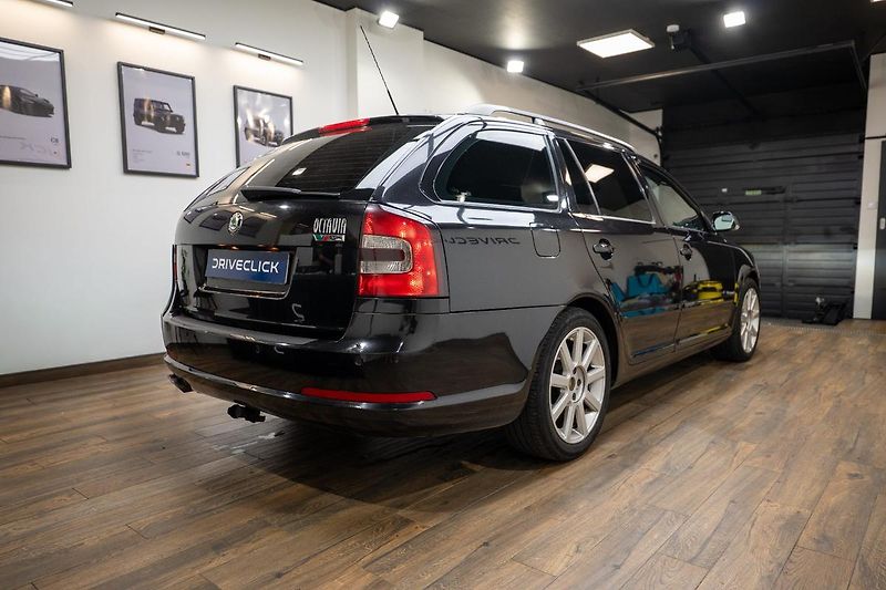 Škoda Octavia 2.0 TDI RS 125 kW - fotka 4 z 32