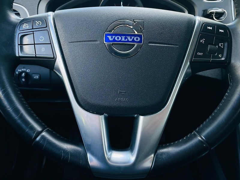 Volvo V40 2.0D3 5VÁLEC MANUÁL SERVISKA - fotka 27 z 48