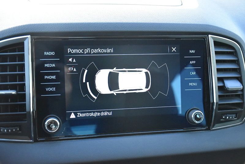 Škoda Karoq (2020) 125 let 1.5 TSI 110kW - fotka 17 z 33