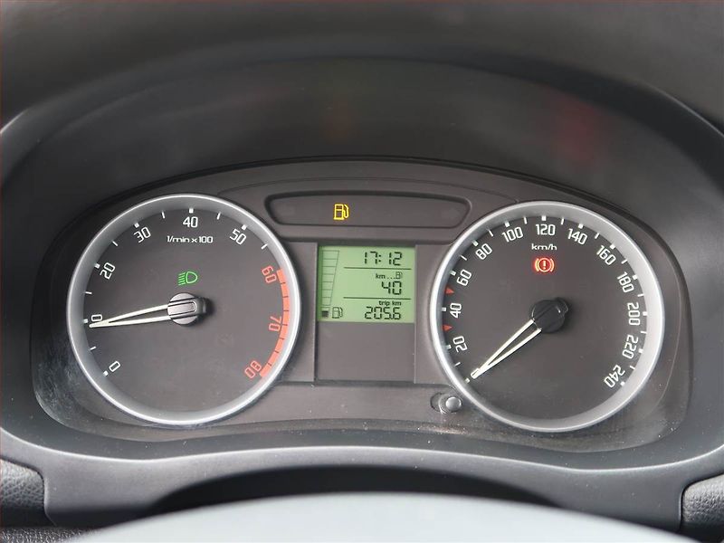 Škoda Fabia (2008) 1.2, Serv.kniha, po STK - fotka 11 z 16