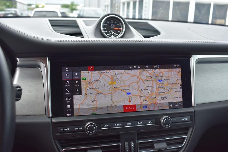 Porsche Macan 2.9 Turbo PDK vzduch Panorama - fotka 8 z 8