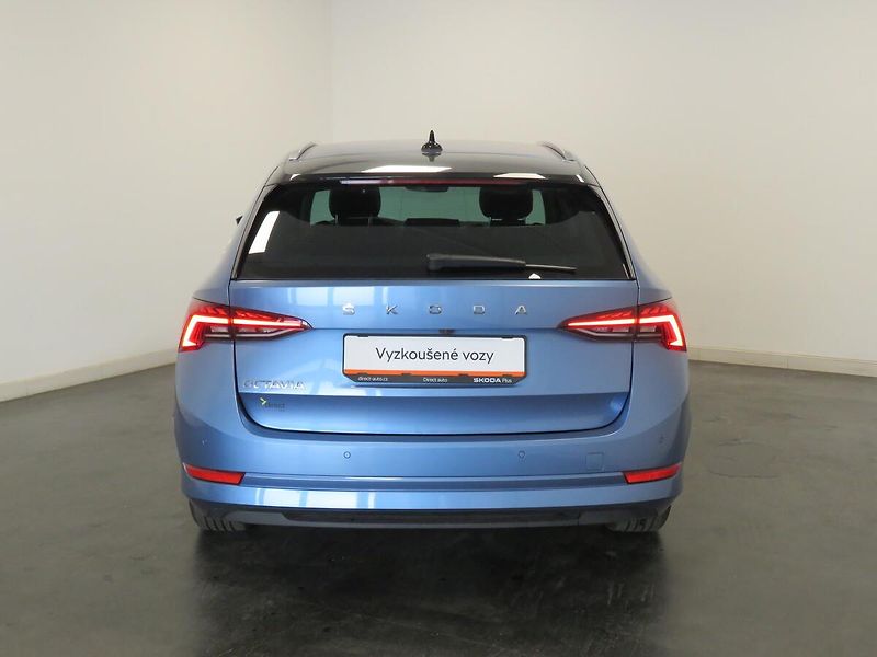Škoda Octavia - fotka 6 z 24