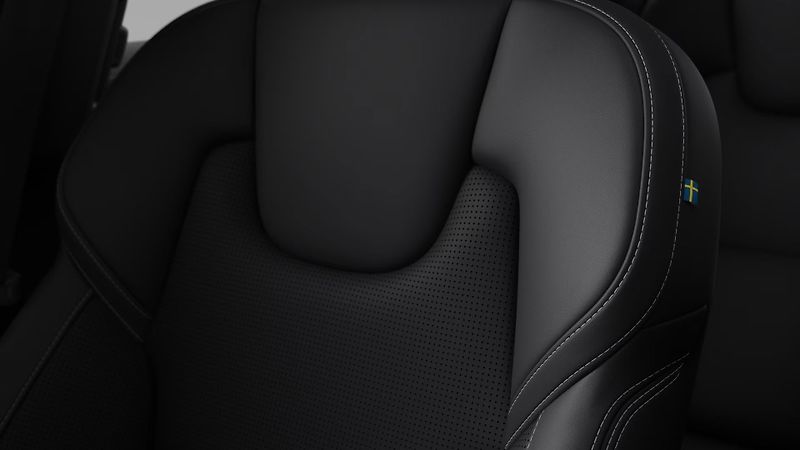 Volvo XC60 (2026) Black Edition Plus T6,4X4 - fotka 8 z 8