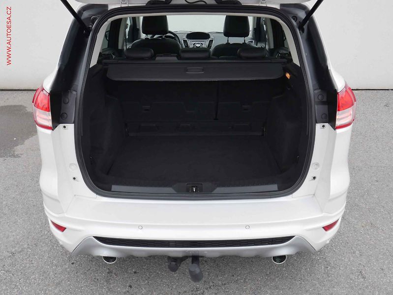 Ford Kuga (2014) 2.0TDCi 4x4, AT, xenon - fotka 7 z 15