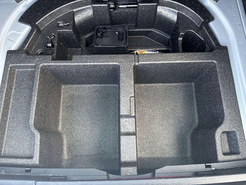 Škoda Superb (2023) Combi 2.0 TDI 4x4 DSG L&K - fotka 31 z 33