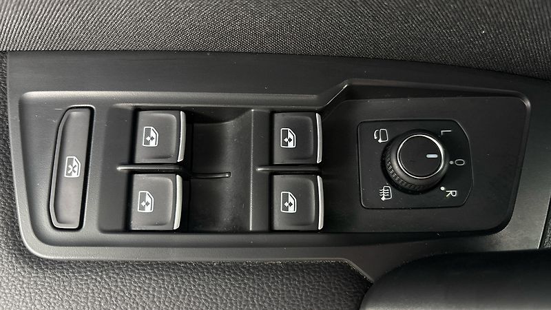 Volkswagen Tiguan Allspace 2.0 TDI DSG Life - fotka 22 z 29