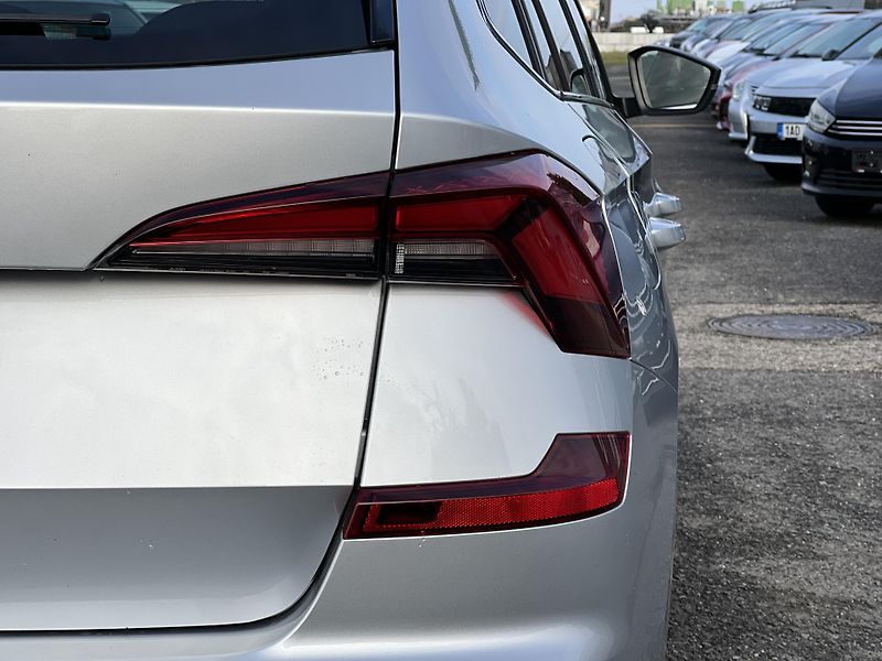 Škoda Kamiq Top Selection 1.5TSi PŮVOD ČR - fotka 45 z 46