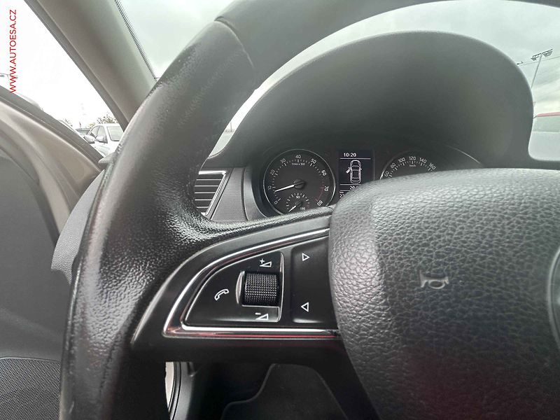 Škoda Rapid (2013) 1.2 TSI, ČR - fotka 17 z 17