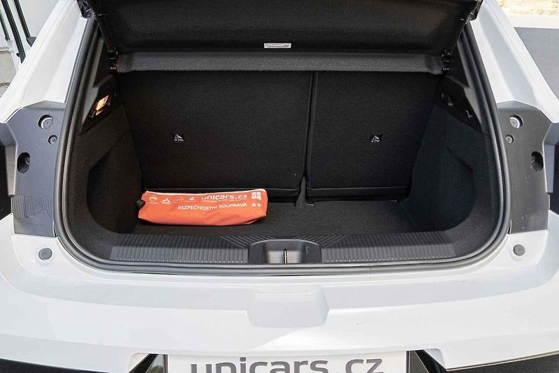 Elektrický hatchback Nissan Micra testoval Matěj Myška.